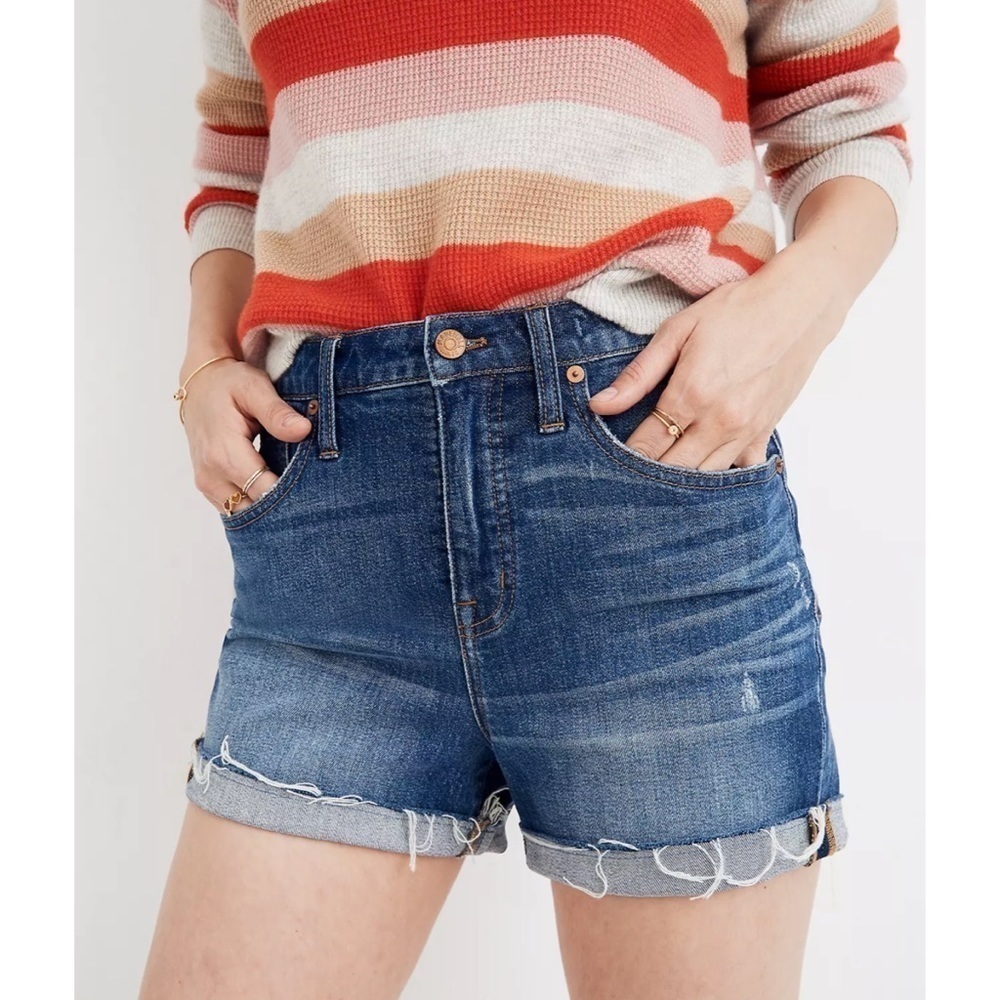 SALE 🔥 Madewell Rolled Cuff Cutoff Jean Raw Hem Shorts